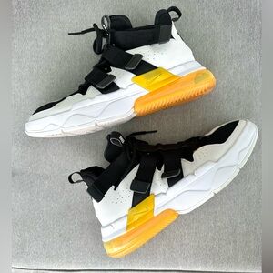 Nike Air Edge 270 'White Black Orange'